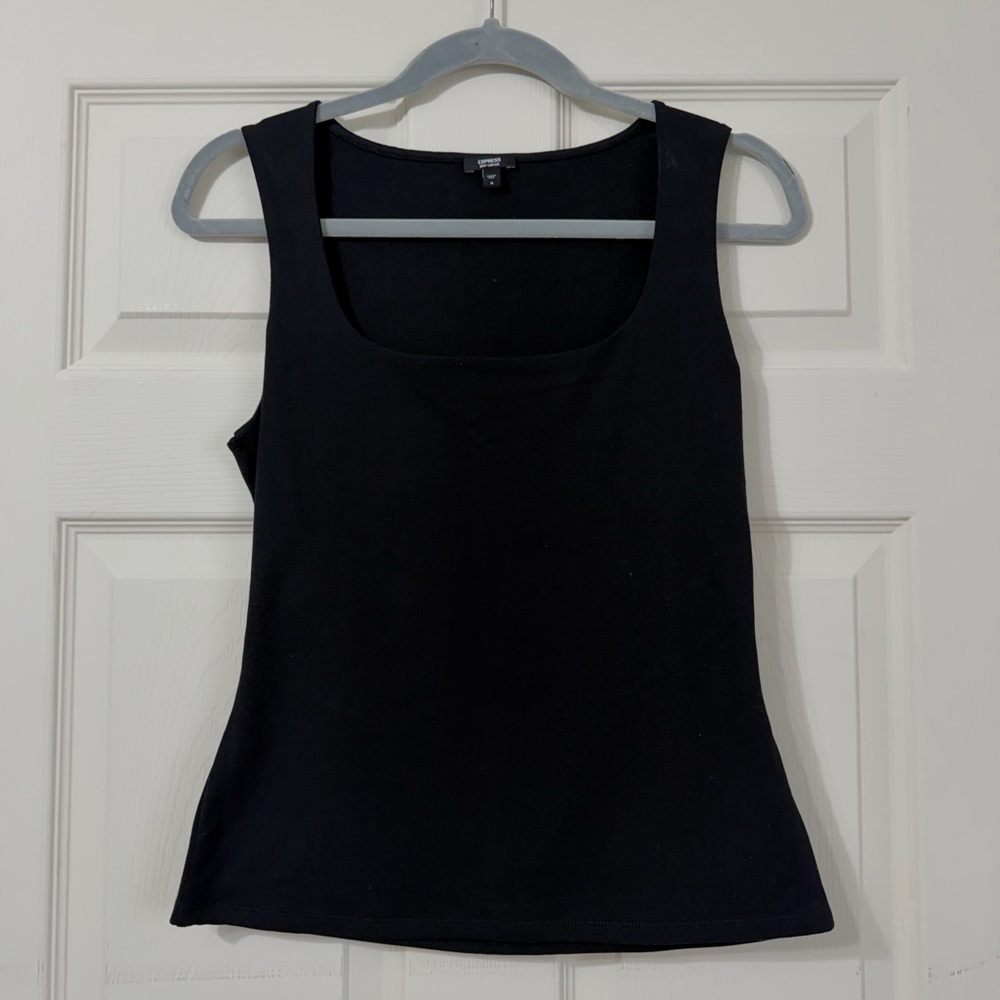 Black Women's Scoop Neck Tank Top